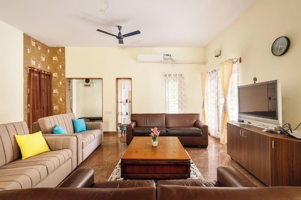 Canvas43 Eco Villa Daily HK Ev-charging