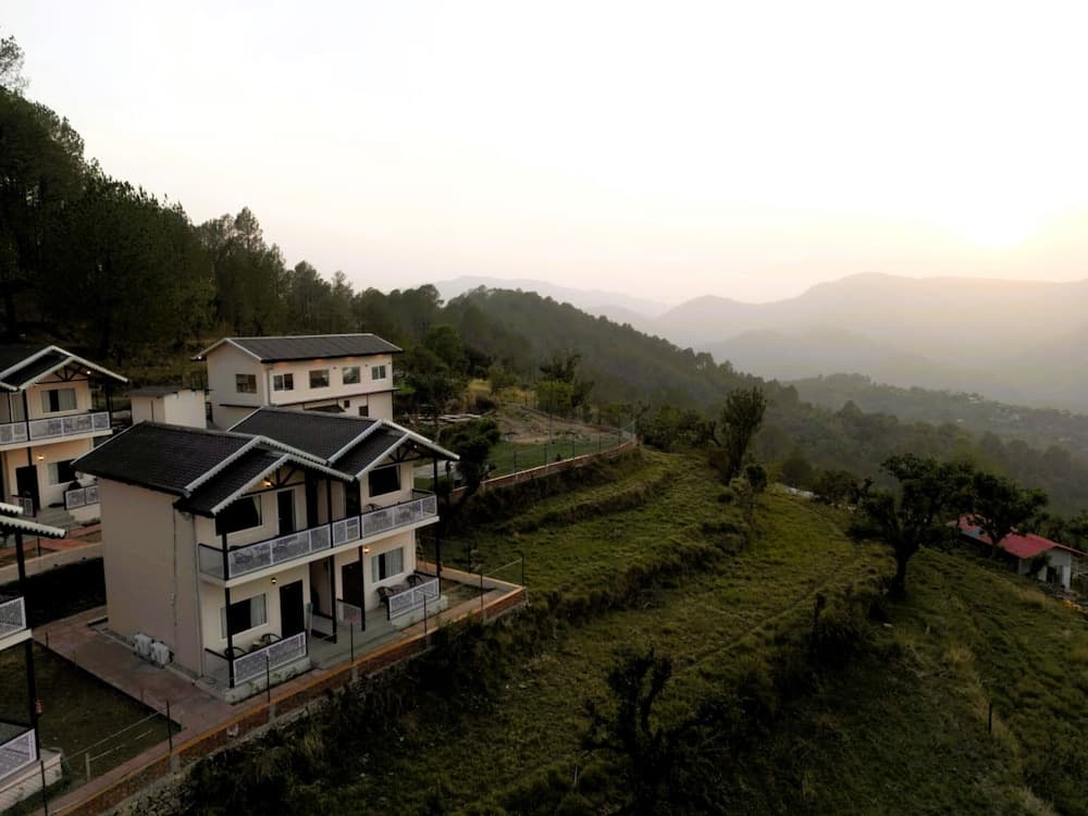 Hilltop Haven Hotel And Resort