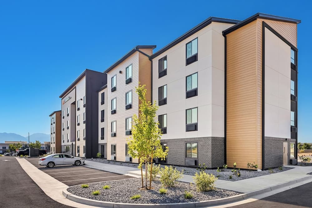 LivAway Suites Seattle-Renton