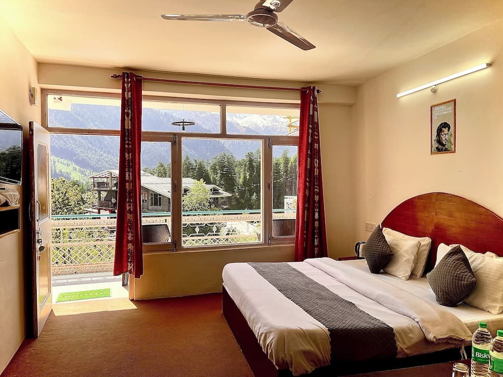 Hotel Lilly Inn Himalayan Snow views