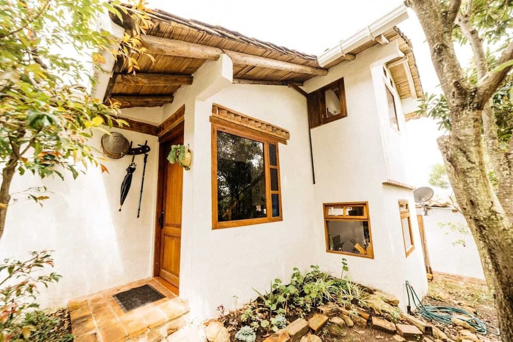 Konaklama yerinin ön cephesi