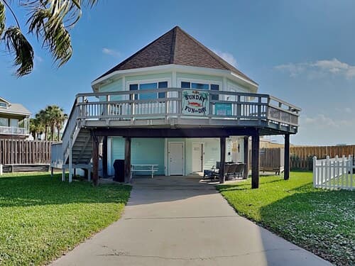 Sunday Villas Sunday Funday by Silver Sands Vacation Rentals