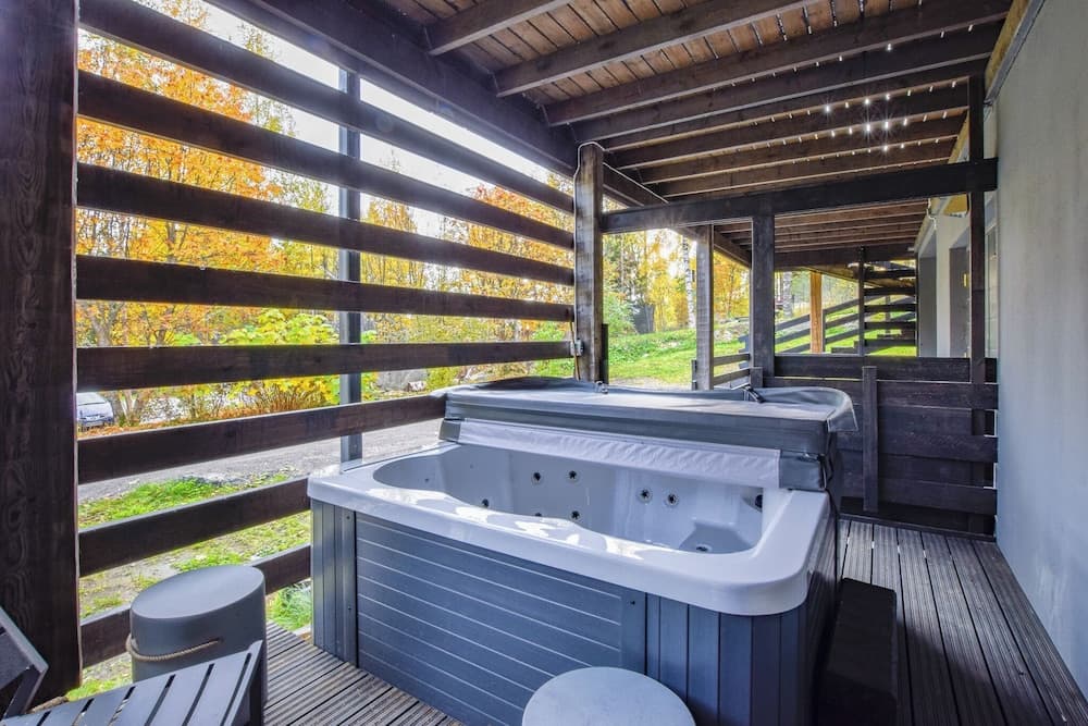 Comfy Cabin in Tahko  with Hot Tub. Private Sauna