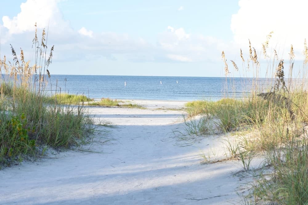 Estero Beach & Tennis 604 C