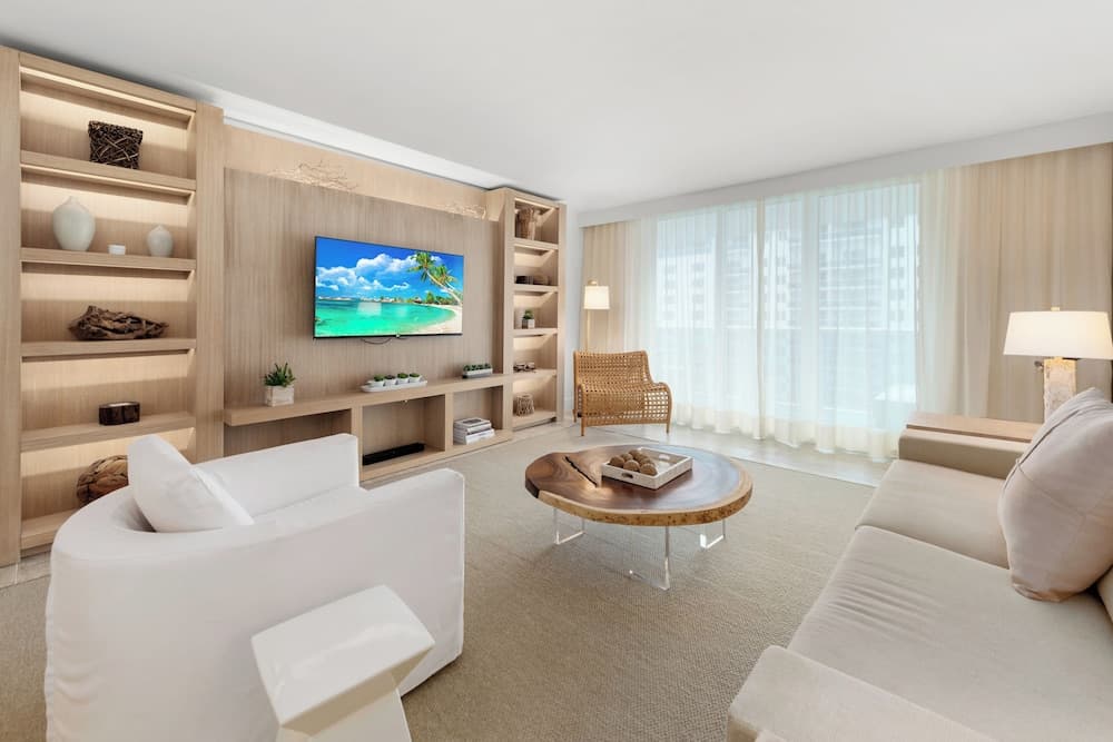 1 Hotel & Homes Private Luxury Suites