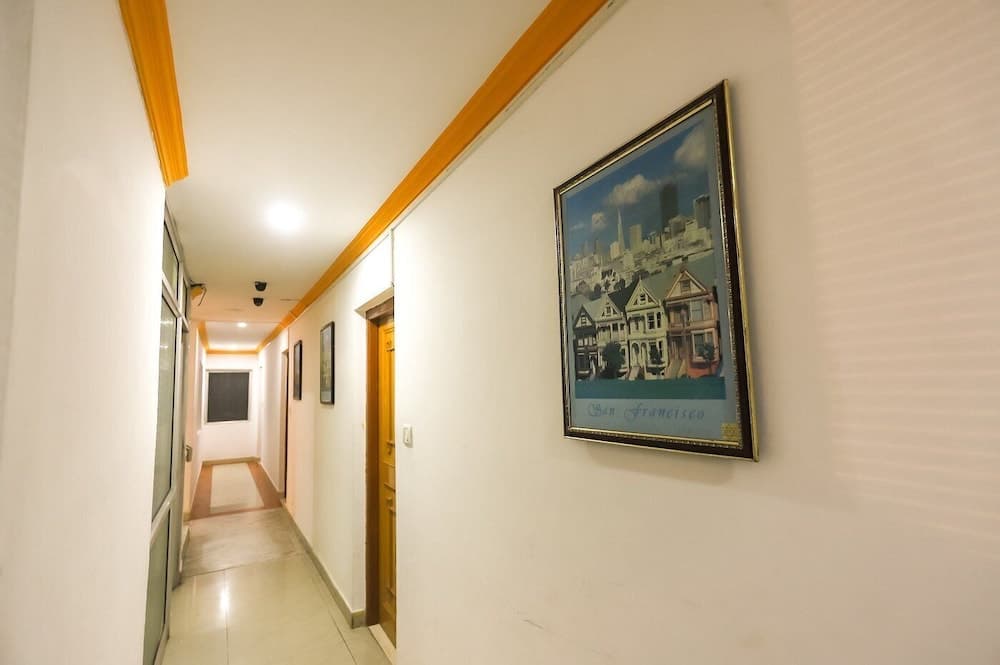 goSTOPS Mcleodganj Temple Road