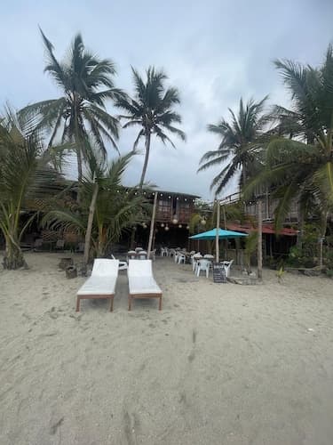 PUERTO MANGLAR HOSTAL