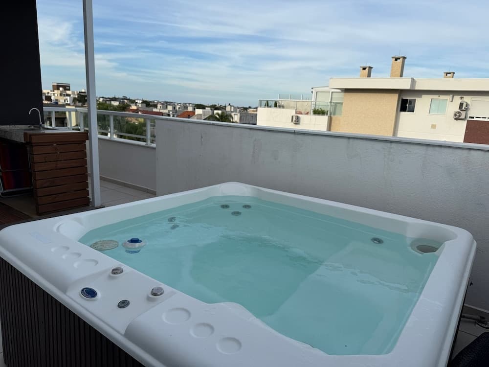 Cobertura no Campeche com Jacuzzi e Vista Mar