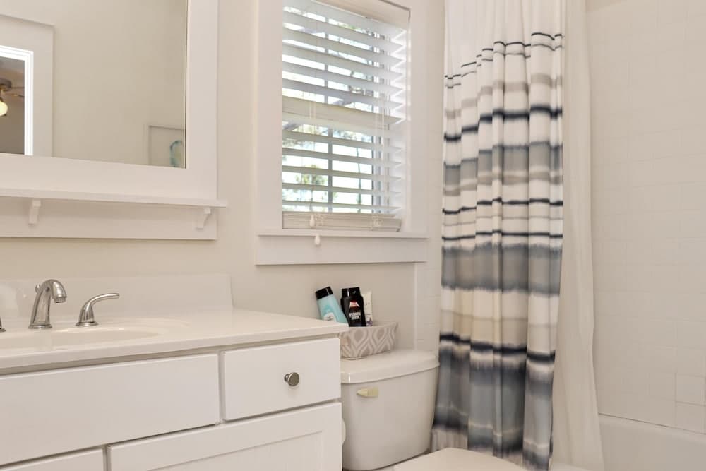 Barefoot Cottage B12 - Sea La Vie