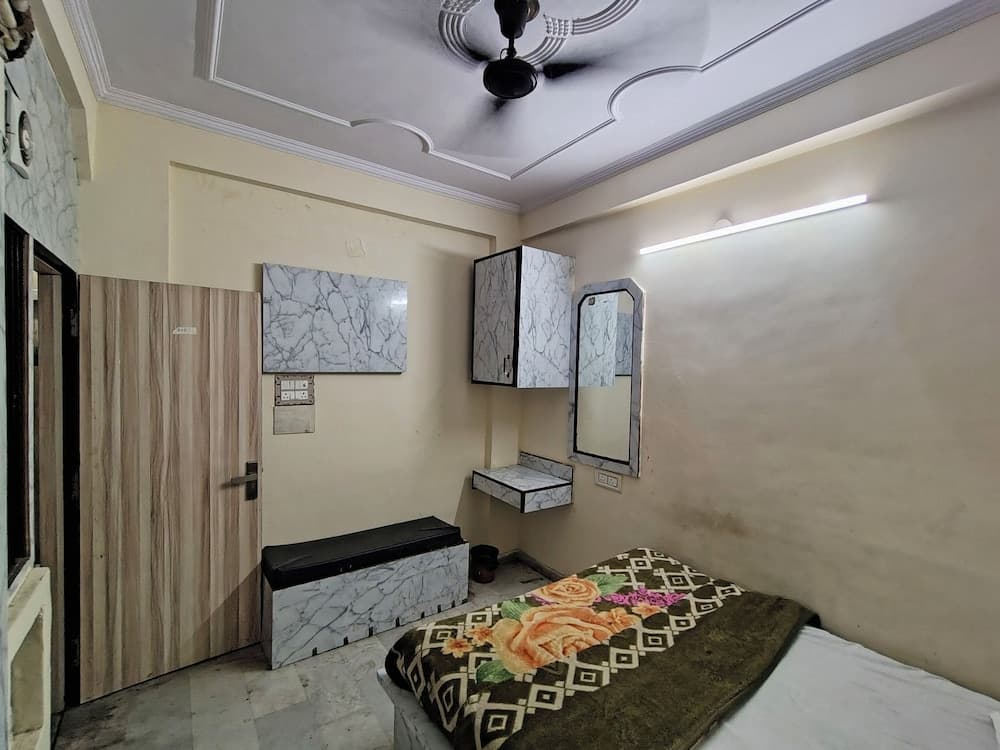 Hotel Raj Dx