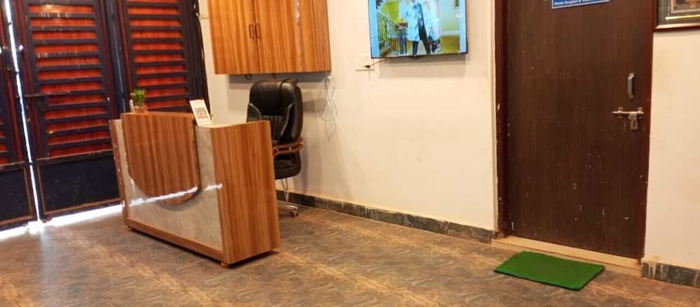 AIIMS Nagar Homestay by Hezitt Stay