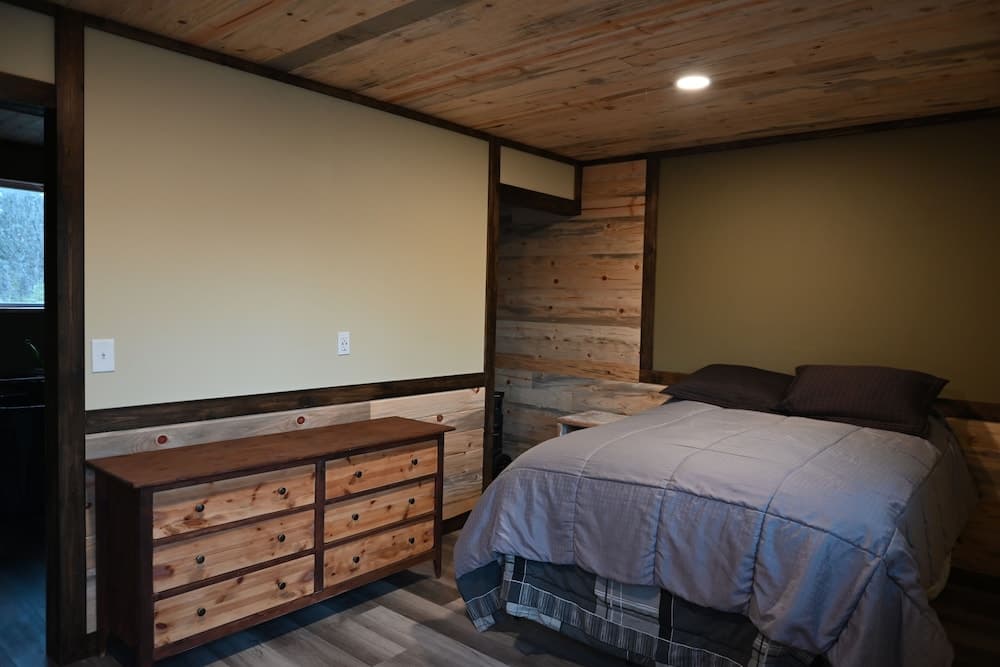 Alaska River Pirates Cabins