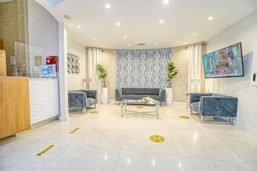 Private Apartment at the Congress