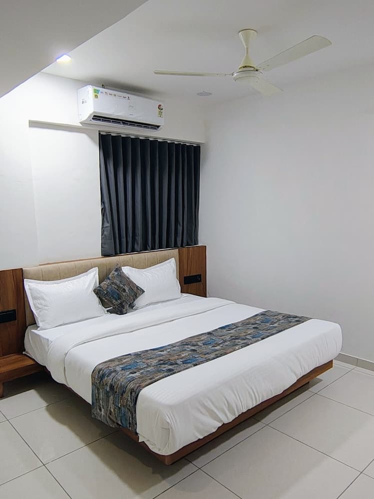 Hotel Royal Manor-Rajkot