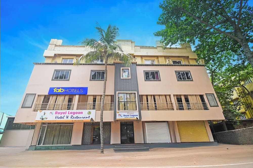 Fabhotel Royal Lagoon