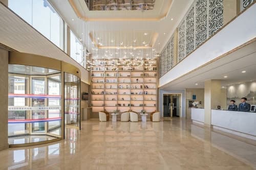 LAN WAN INTERNATIONAL HOTEL