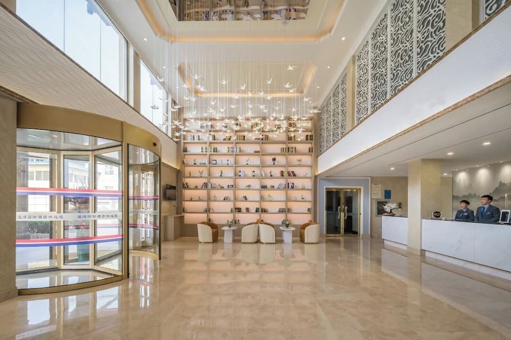 LAN WAN INTERNATIONAL  HOTEL