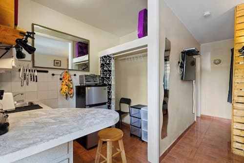 Cozy Studio in Hollywood, FL - Pet Friendly & Parking