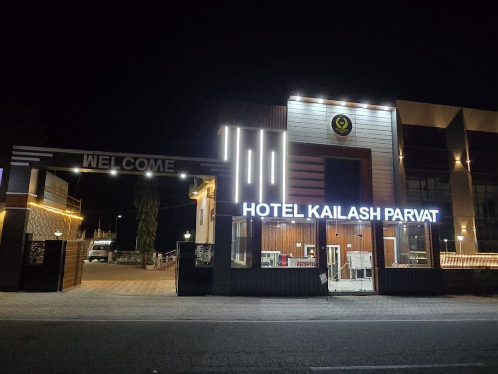 Hotel kailash parvat