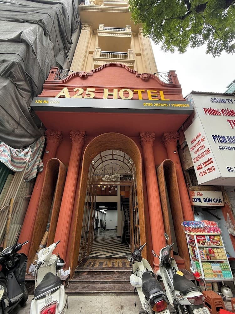 A25 Hotel - 130 Ba Trieu