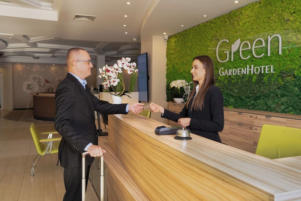 Green Garden Hotel