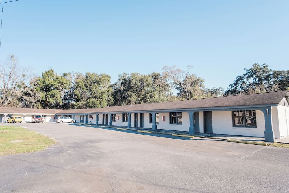 Thunderbird Inn