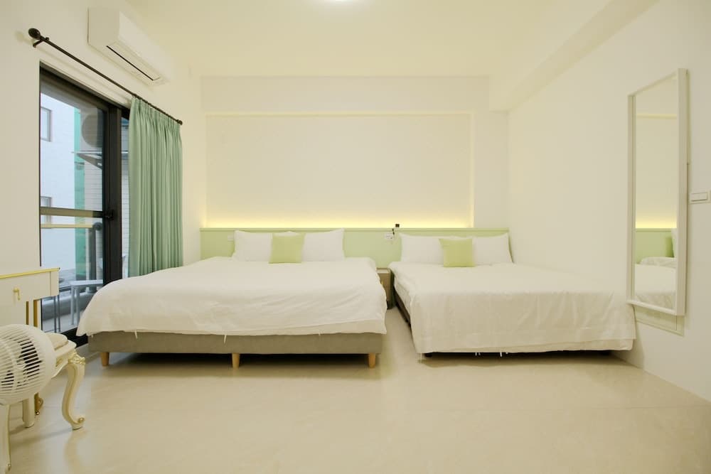 Mooon House