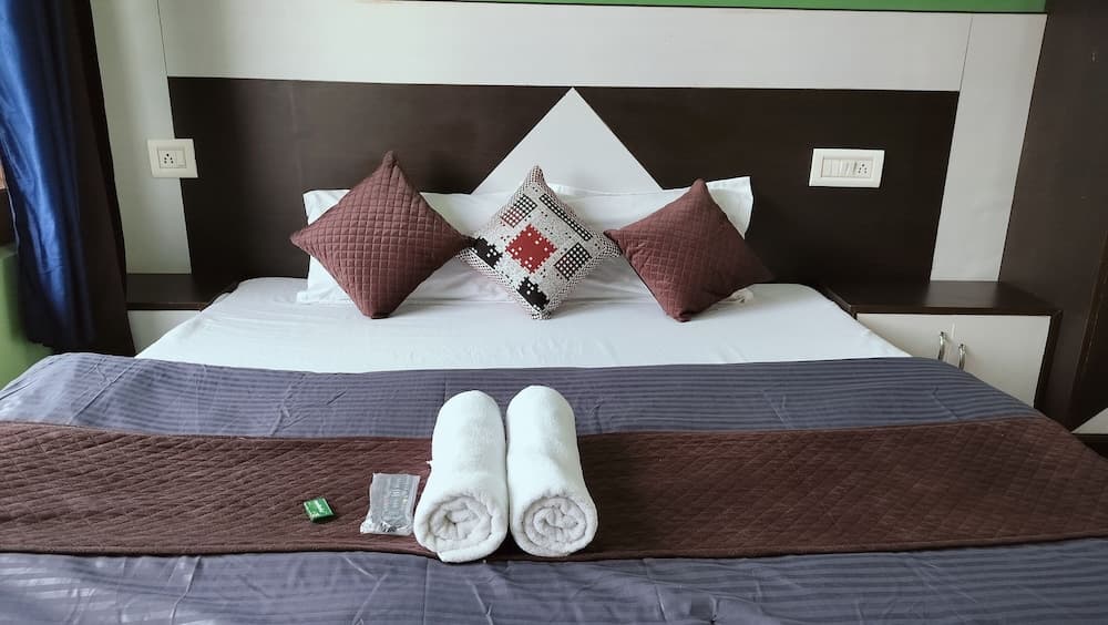 Hotel Adventure Inn 20 Metre from Swimming Pool