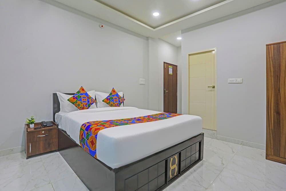 Fabhotel Bluemoon Residency