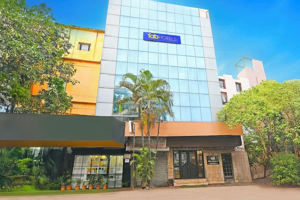 Fabhotel Gulshan International
