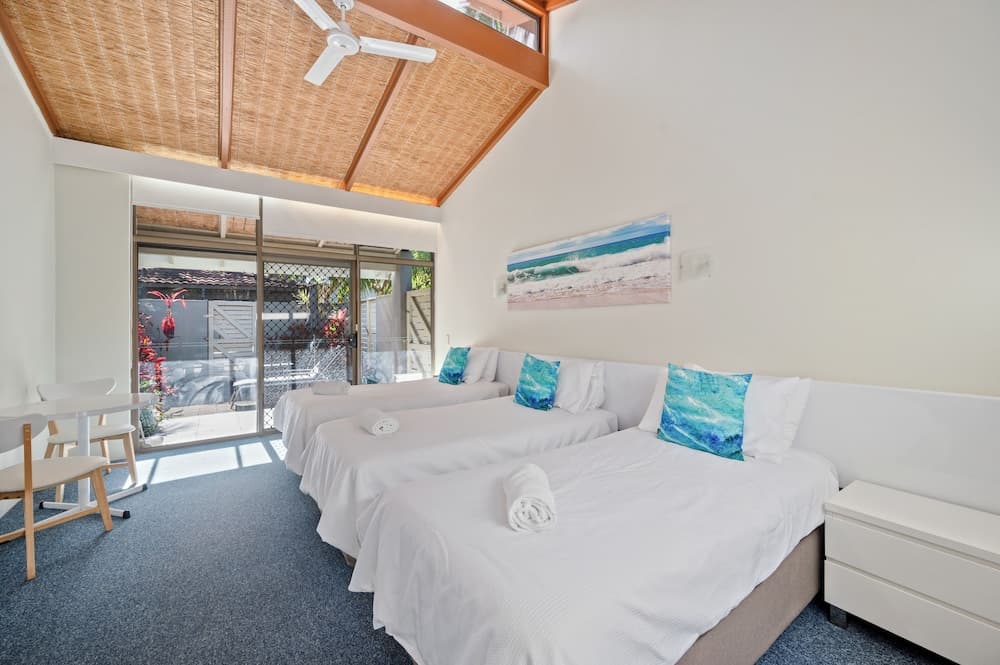 Charlesworth Nautilus Beach Resort