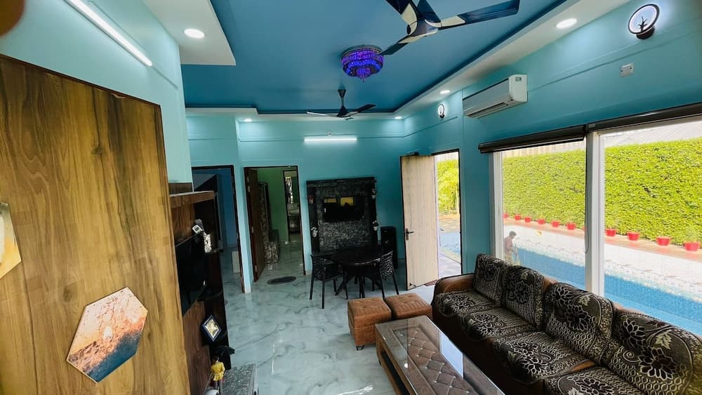 GoBravo 48-2BHK Farm with Pool Noida