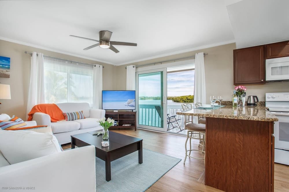 Coastal Breeze Siesta Entire 4-unit Complex With Dock