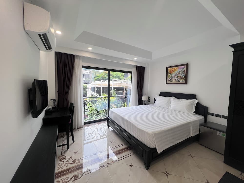 Bay Luxury Hotel & Spa - No1 Ngo Huyen