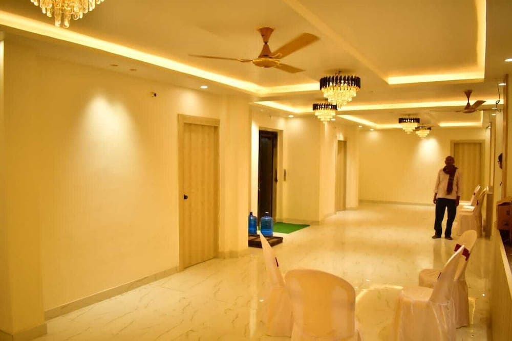 Sagar Luminoire Hotel