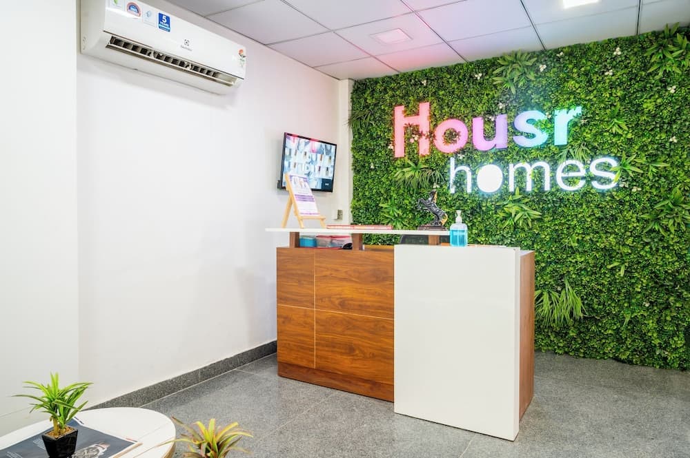 Housr 1RK & 1BHK Apartment Sector 28