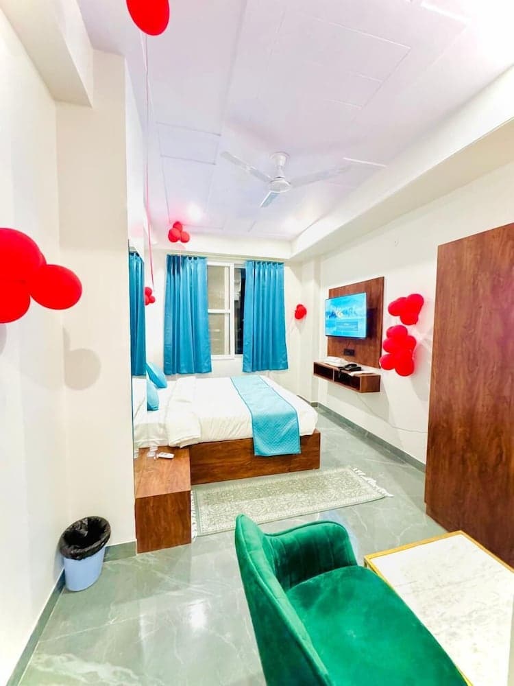 Hotel Aana Inn Prime