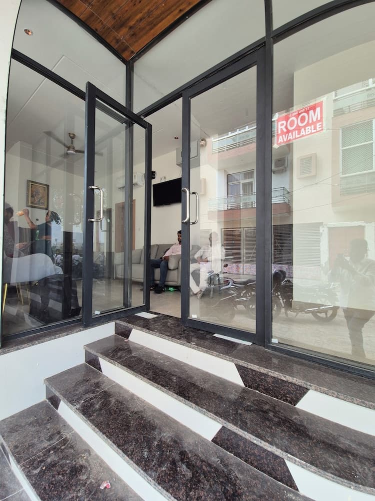 Konaklama yerinin ön cephesi