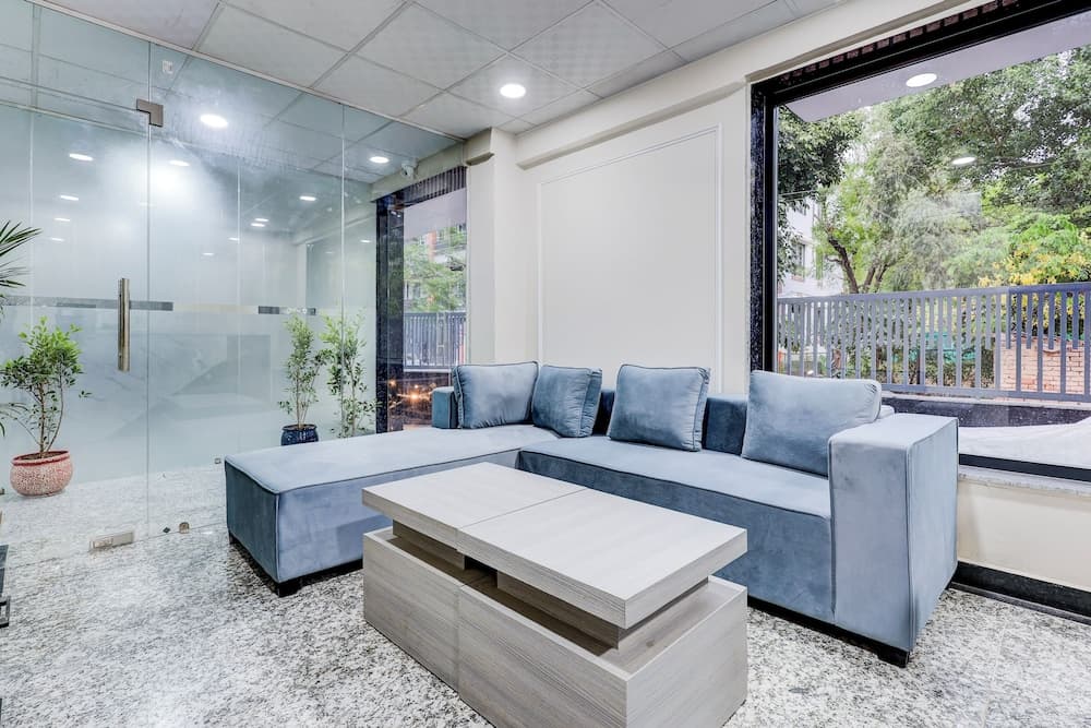 MadStays - Sector 29 - Gurugram