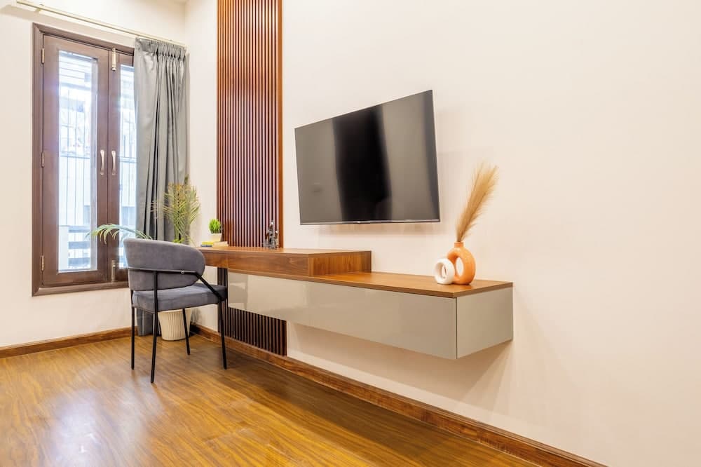 Housr Lotus Villas Sector 28 DLF Phase 4