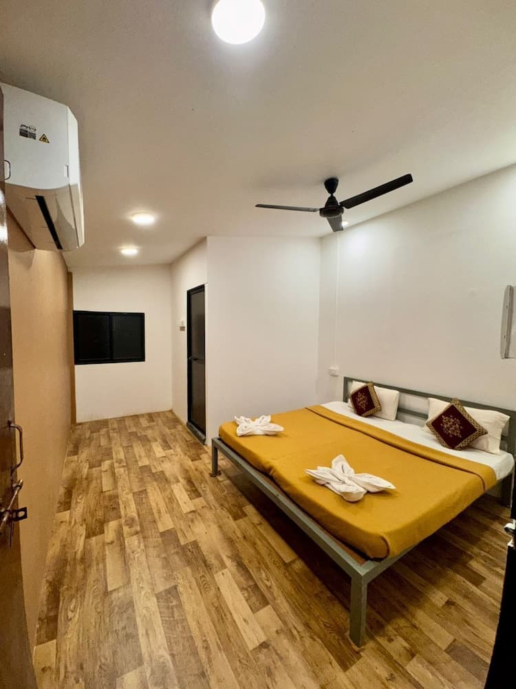 Lost Paradise A Social Hostel