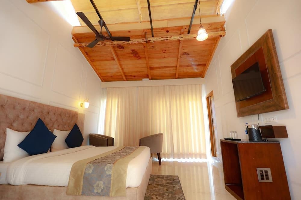 Hushvan Resorts