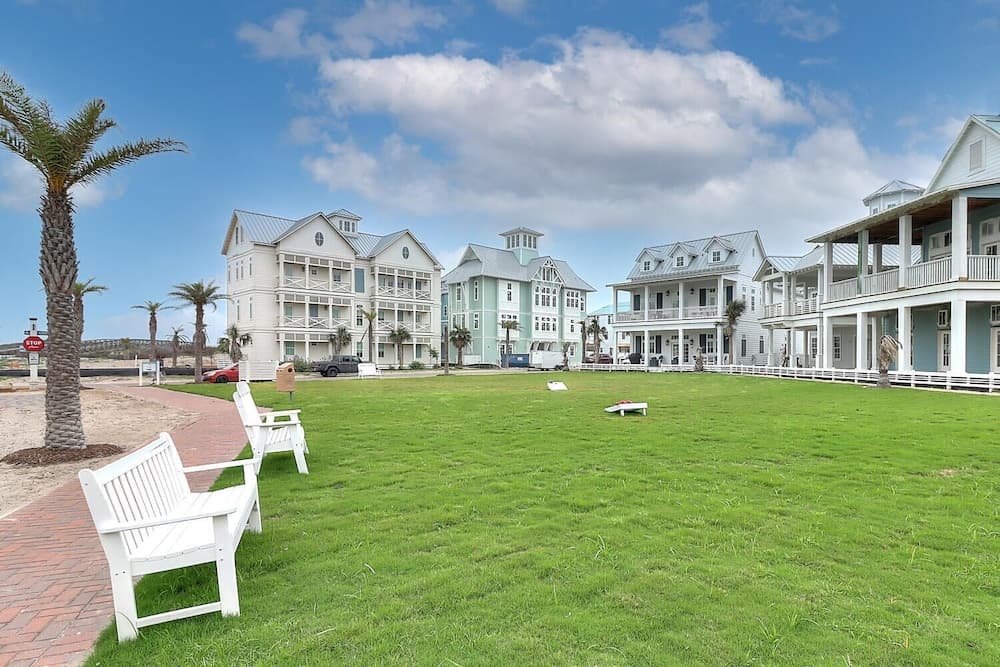 Pelican Place 108 RET