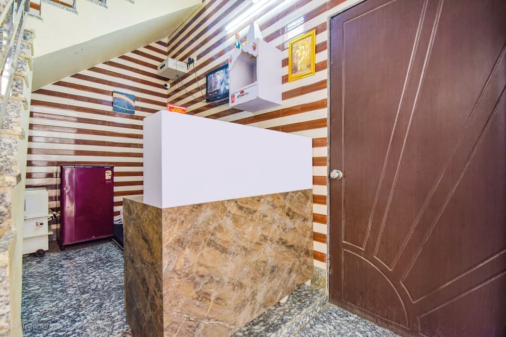 OnlyStay Maa Gaytri Inn