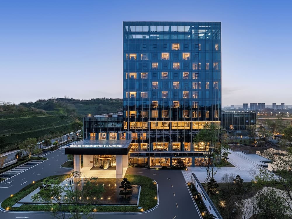 Howard Johnson By Wyndham Guotou Plaza Zigong