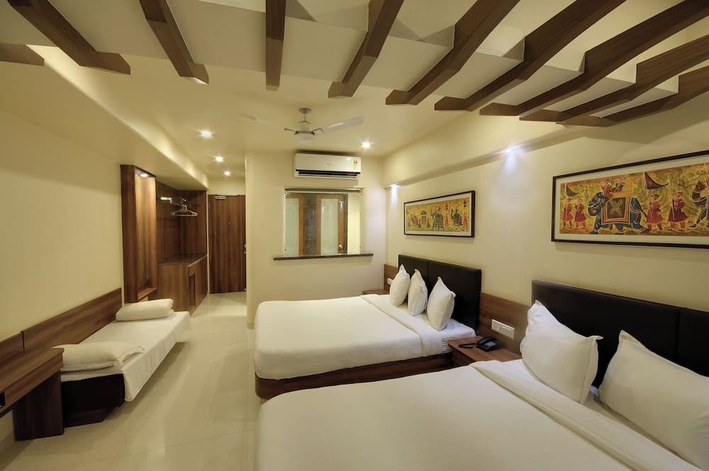 Hotel Shreeji Vatika-Airport Road