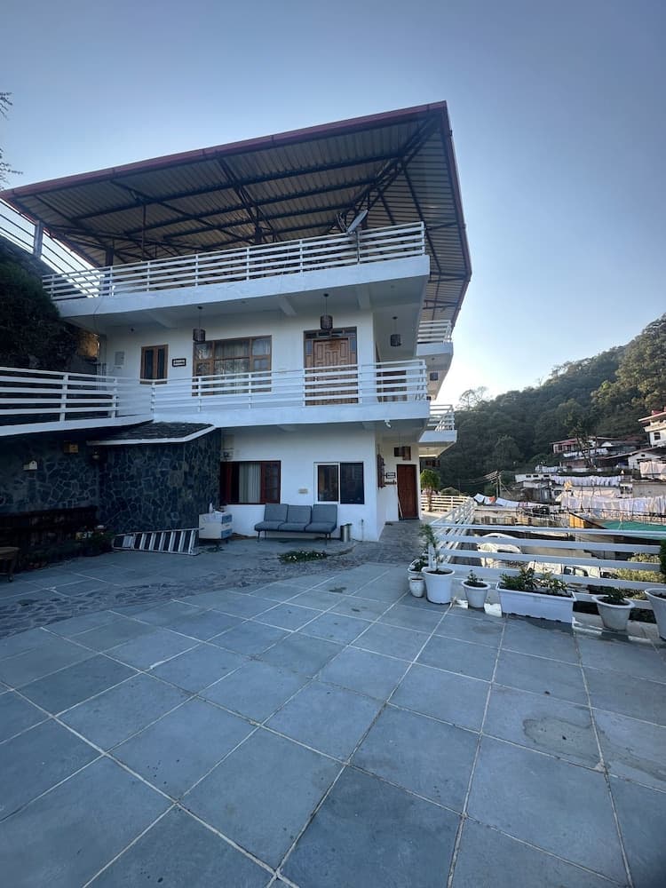 Dawn's Embrace by Oakwood