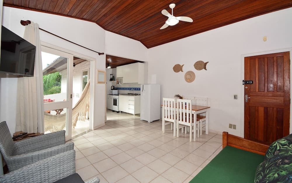 Apê a 150m da praia de Canasvieiras