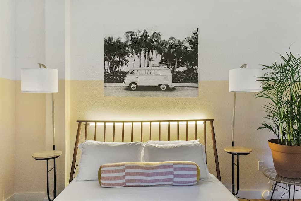 Mokulua Studio suite.