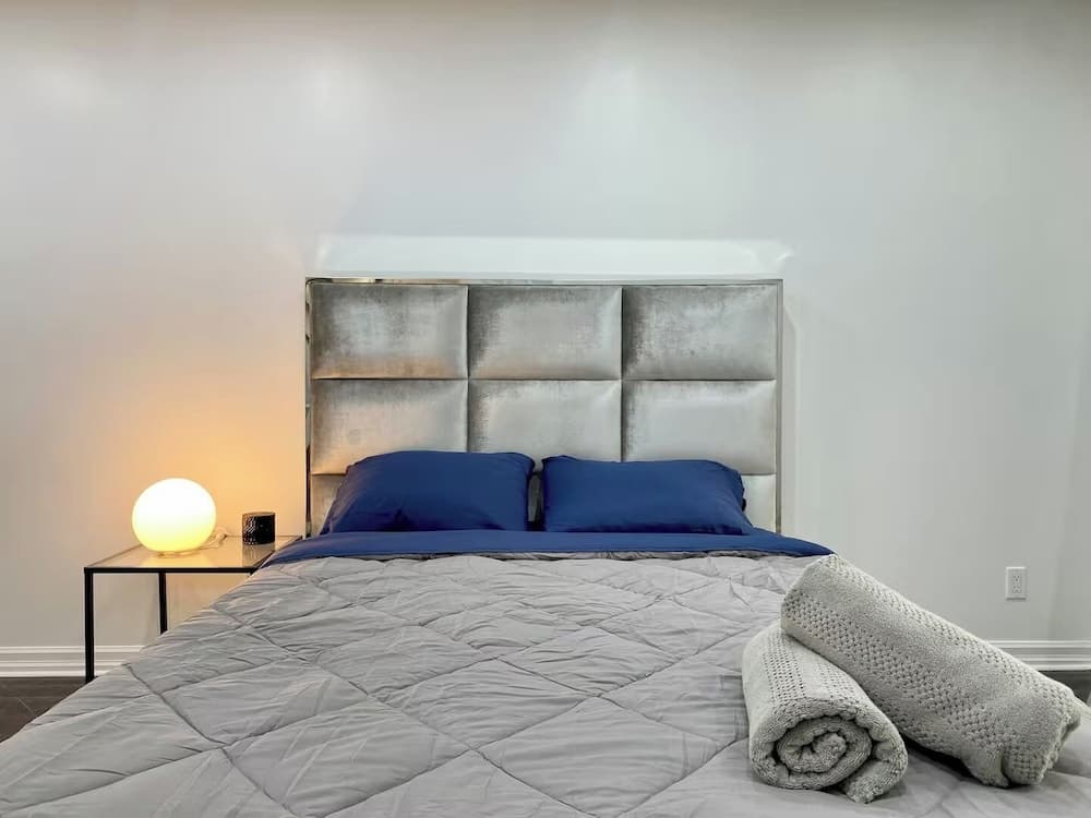 Vibrant City Retreat